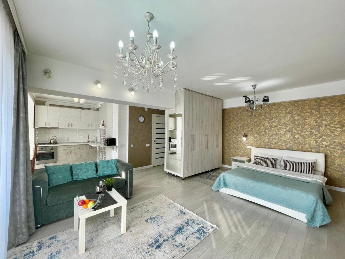 Apartment In The Heart Of The City الماتي المظهر الخارجي الصورة